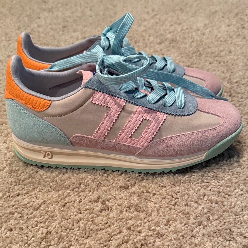 Brand New Back 70 Barkley Sneakers.